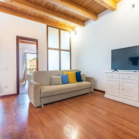 San Domenico Charm * カリアリ