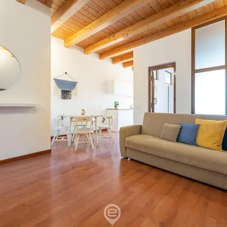 San Domenico Charm アパート カリアリ